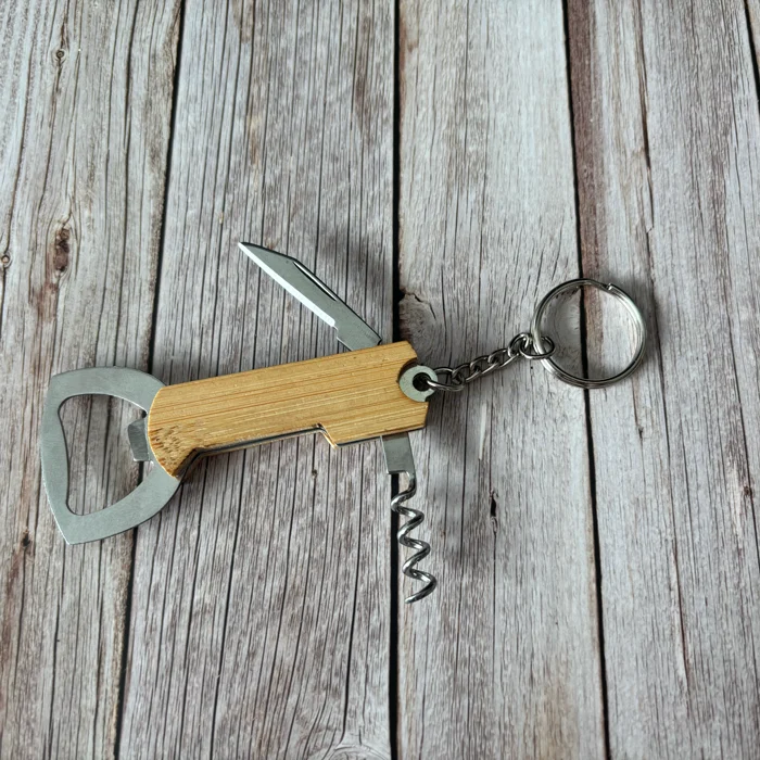 Porte clé gravé en bambou