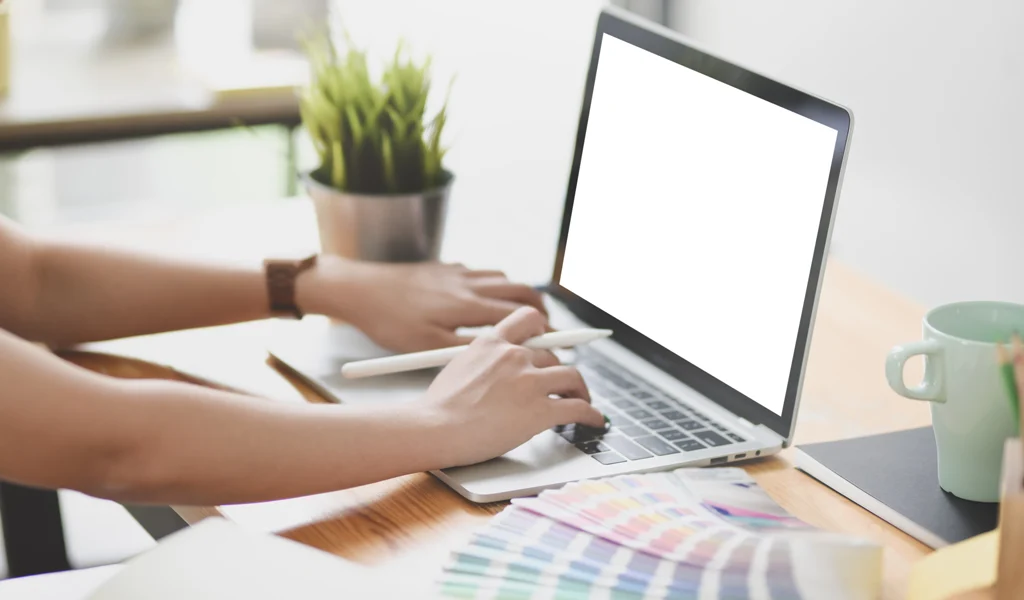 Création de site internet et graphisme à Moncoutant