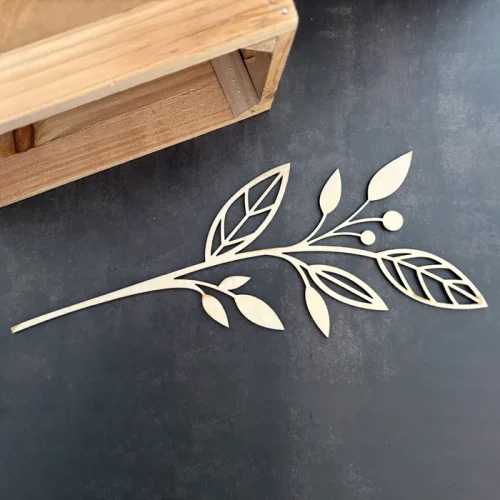 fleurs et feuillages décoratifs en bois découpé