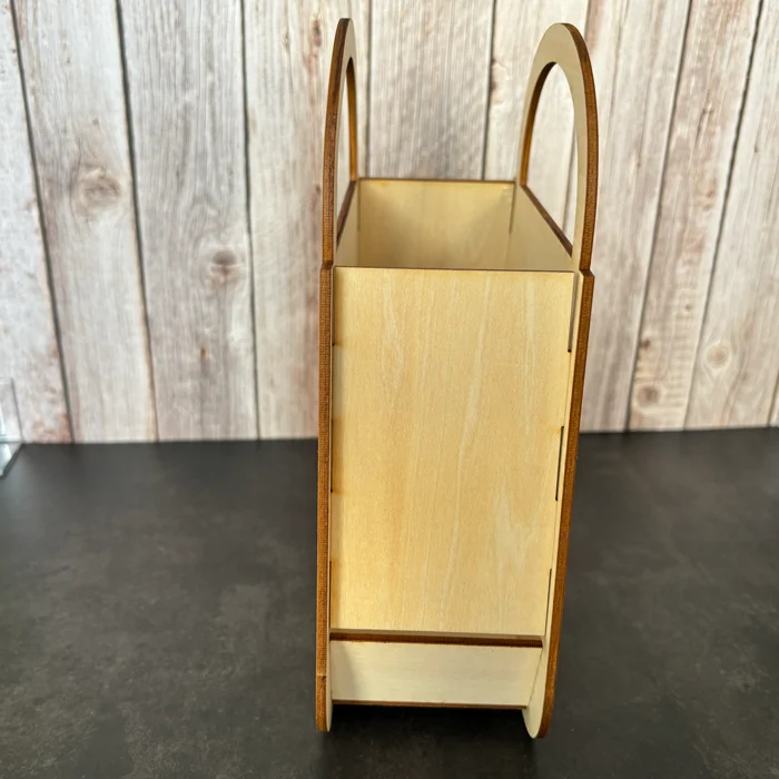 Sac à main décoratif en bois naturel personnalisé au prénom avec gravure de motifs lavande